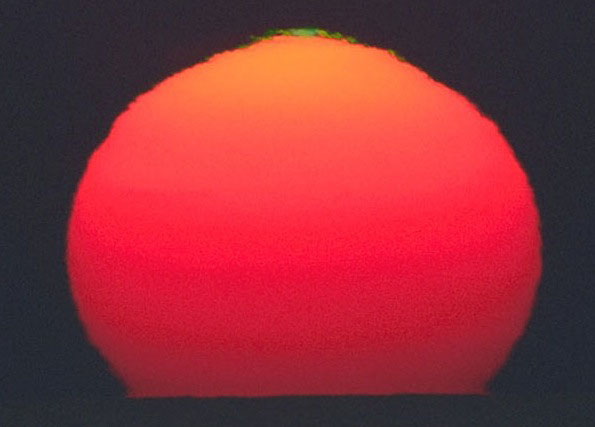 APOD 7 Mayo 2000